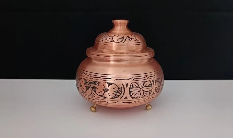 قندان مسی طرح گلبرگ انتخابی خاص برای پذیرایی